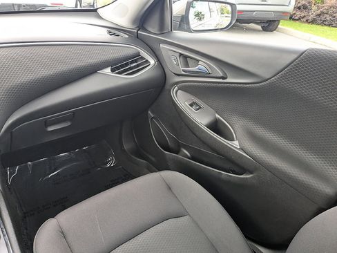 Used 2025 Chevrolet Malibu LT FWD image 14