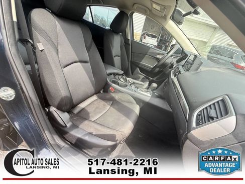Used 2018 MAZDA MAZDA3 Sport image 18