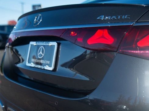 Used 2025 Mercedes-Benz E 350 4MATIC Sedan image 16