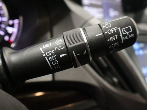 Used 2020 Acura MDX SH-AWD image 41