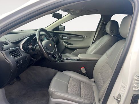 Used 2019 Chevrolet Impala LT image 9