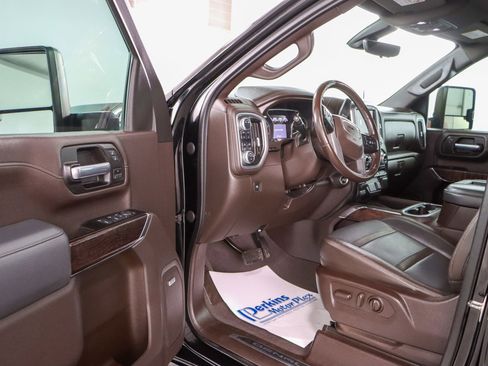 Used 2020 GMC Sierra 2500 Denali w/ Denali Ultimate Package image 3