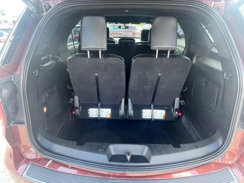 Used 2018 Ford Explorer XLT w/ Equipment Group 202A AWD/4WD image 32