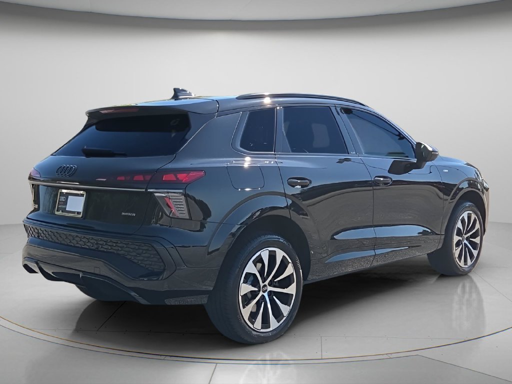 Certified 2026 Audi Q3 quattro 2.0T AWD/4WD image 7