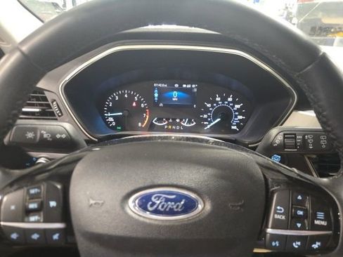 Used 2021 Ford Escape SE w/ SE Sport Appearance Package image 17