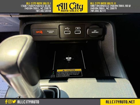 Used 2022 Honda Civic Touring image 37