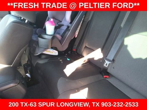 Used 2015 Dodge Challenger SXT w/ Driver Convenience Group image 16