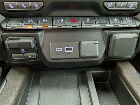 Used 2022 GMC Sierra 1500 Denali w/ Denali Reserve Package AWD/4WD image 11