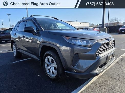 Used 2021 Toyota RAV4 LE image 11