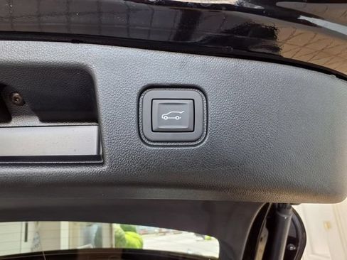 Used 2025 Honda Prologue Touring image 19