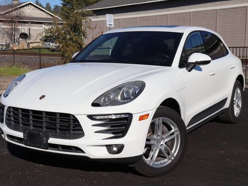 Used 2017 Porsche Macan image 3