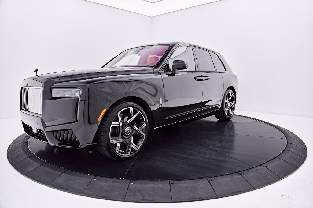 Used 2026 Rolls-Royce Cullinan Black Badge AWD/4WD image 11