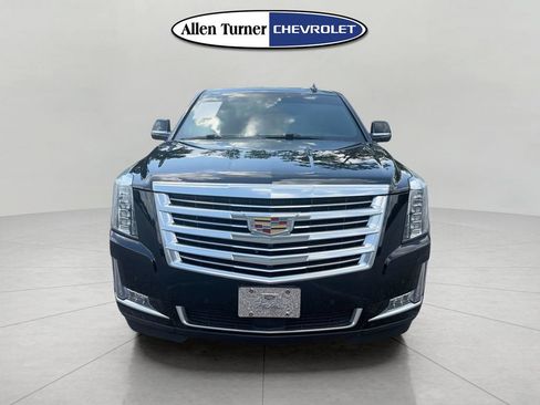 Used 2015 Cadillac Escalade Platinum AWD/4WD image 2