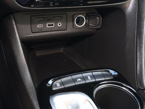 Used 2021 Buick Encore GX Essence w/ Advanced Technology Package image 23