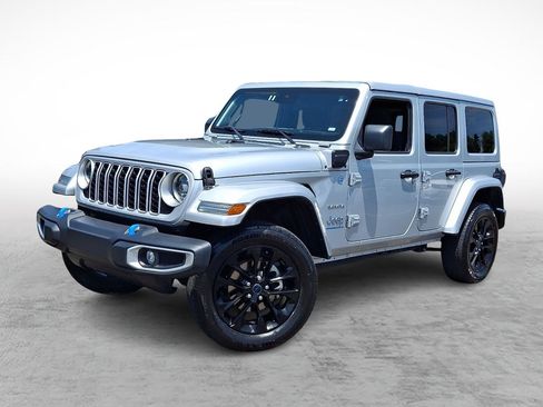 Used 2024 Jeep Wrangler Unlimited Sahara AWD/4WD image 1