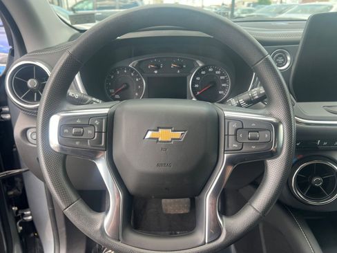 Used 2025 Chevrolet Blazer LT FWD image 29