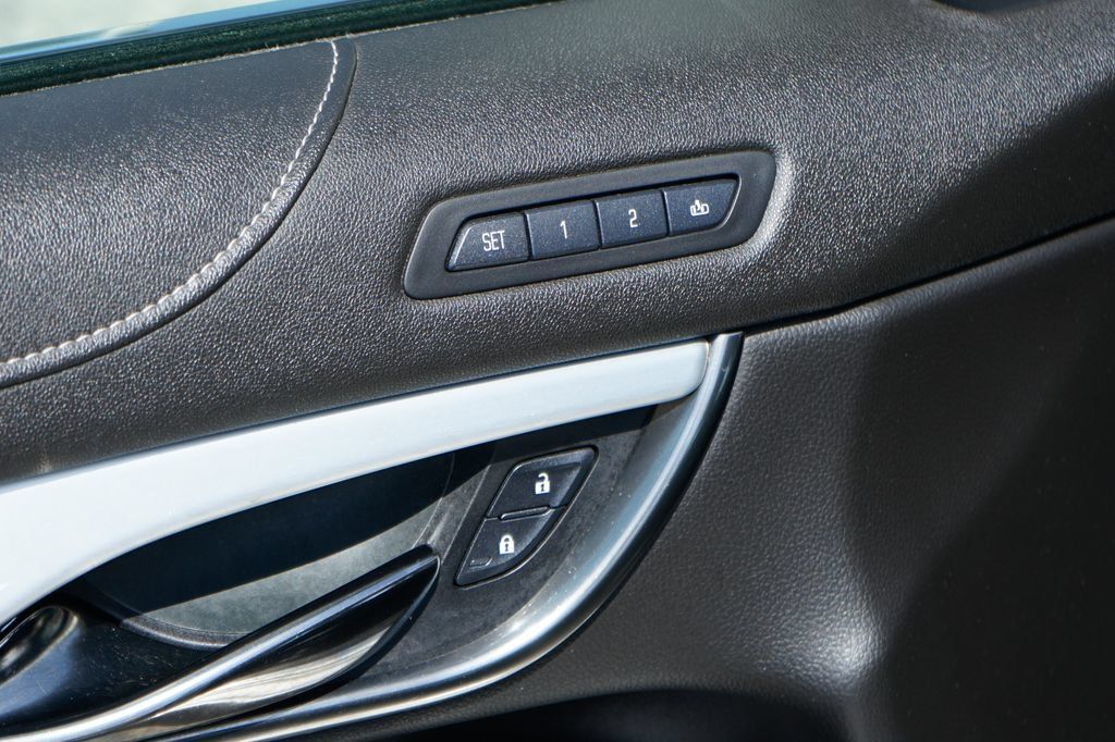 Used 2013 Cadillac ATS Luxury RWD image 17