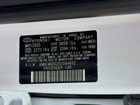 Used 2025 Hyundai Elantra Sport FWD image 30