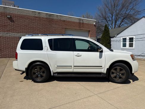 Used 2013 Nissan Armada Platinum w/ Platinum Reserve Pkg image 4