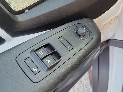 Used 2025 RAM ProMaster 2500 w/ Convenience Group FWD image 17