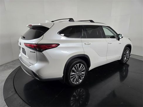 Used 2020 Toyota Highlander Limited Platinum image 6
