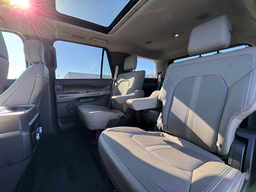Used 2019 Ford Expedition Limited w/ Equipment Group 302A RWD image 20