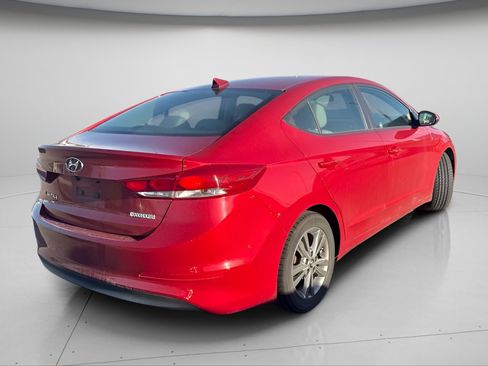 Used 2017 Hyundai Elantra SE FWD image 5