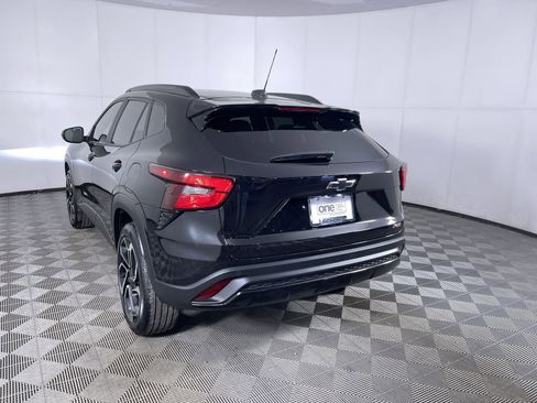 Used 2025 Chevrolet Trax RS w/ Driver Confidence Package image 23