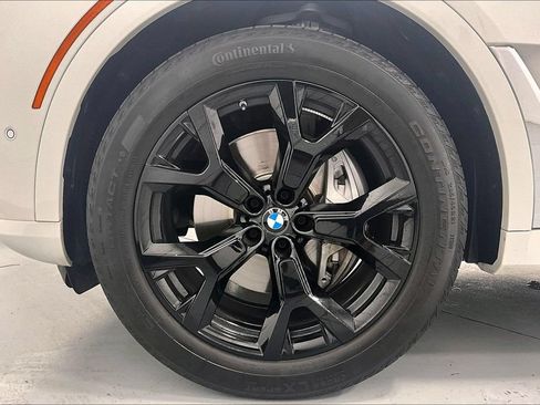 Used 2024 BMW X7 xDrive40i AWD/4WD image 8