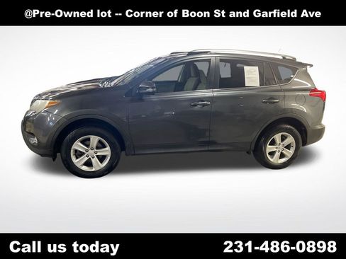 Used 2014 Toyota RAV4 XLE AWD/4WD image 2