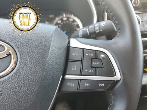 Certified 2024 Toyota Highlander XLE image 31