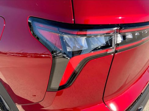 Used 2026 Chevrolet Equinox ACTIV w/ LPO, Floor Liner Package image 28