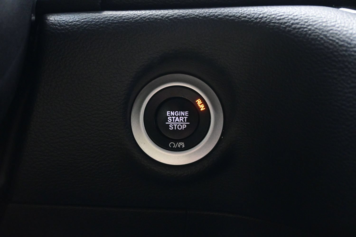 Used 2024 Chrysler Pacifica Touring FWD image 26