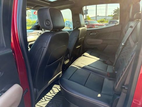 Used 2023 GMC Canyon Denali AWD/4WD image 15