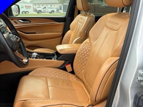 Used 2021 Jeep Grand Cherokee L Summit AWD/4WD image 12