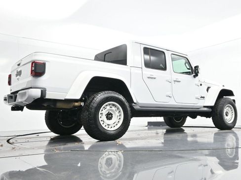 Used 2022 Jeep Gladiator Overland image 50