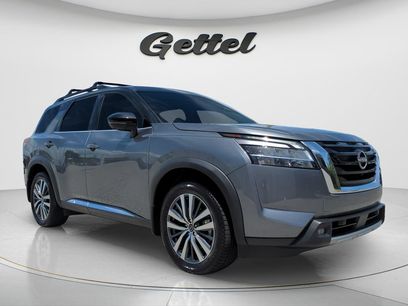 Certified 2022 Nissan Pathfinder Platinum w/ Cargo Package