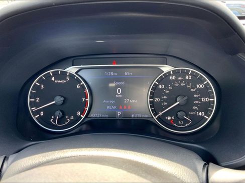 Used 2023 Nissan Altima 2.5 SR w/ SR Premium Package FWD image 10