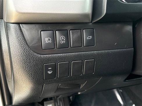 Used 2019 Toyota Highlander XLE image 20