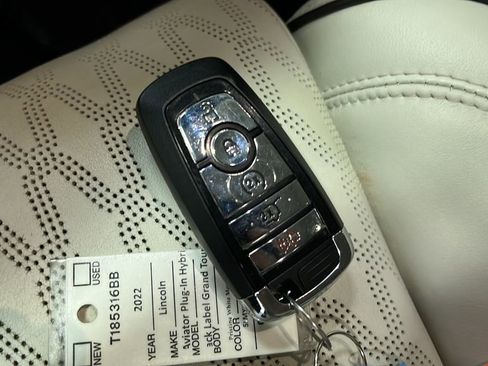 Used 2022 Lincoln Aviator Black Label Grand Touring w/ Class IV Trailer Tow Package image 21