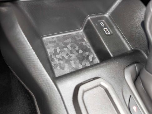 Used 2023 Chevrolet Colorado W/T RWD image 31
