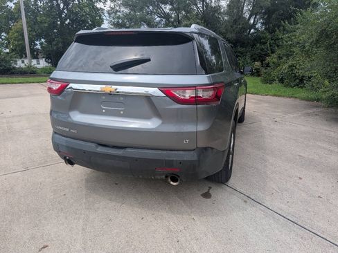 Used 2018 Chevrolet Traverse LT AWD/4WD image 2