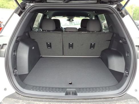 New 2026 Chevrolet Equinox LT w/ Midnight Edition FWD image 11
