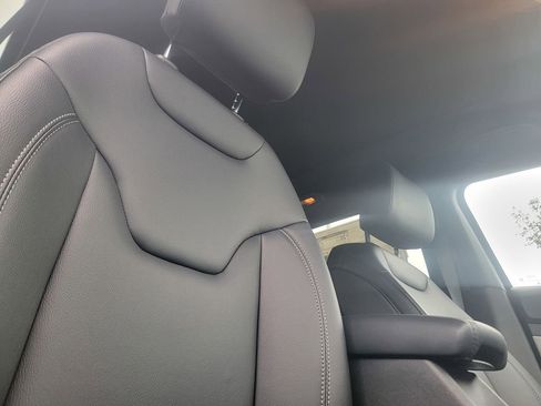 New 2026 Jeep Compass Limited w/ Sun, Sound & Navigation Group image 14