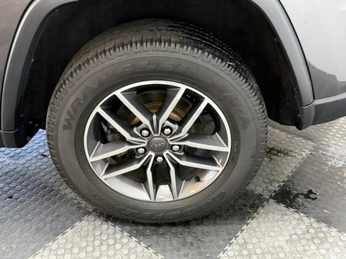 Used 2020 Jeep Grand Cherokee Limited AWD/4WD image 10
