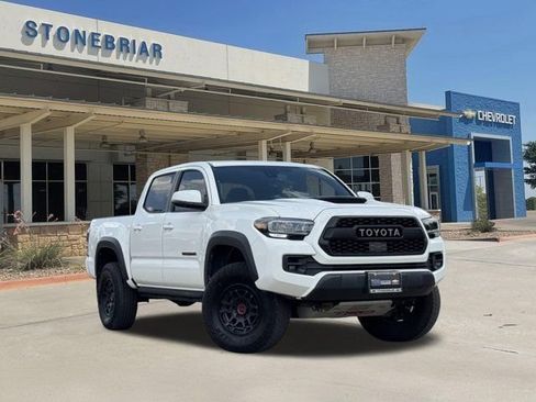 Used 2022 Toyota Tacoma TRD Pro AWD/4WD image 2