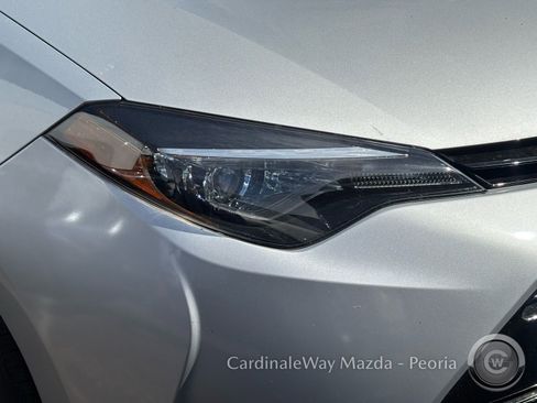 Used 2018 Toyota Corolla LE w/ Carpet Mat Package (TMS) image 7