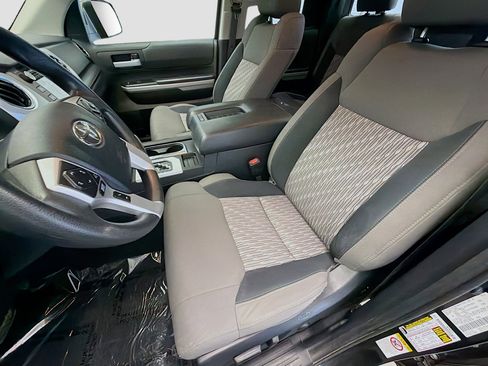 Used 2019 Toyota Tundra SR5 AWD/4WD image 11