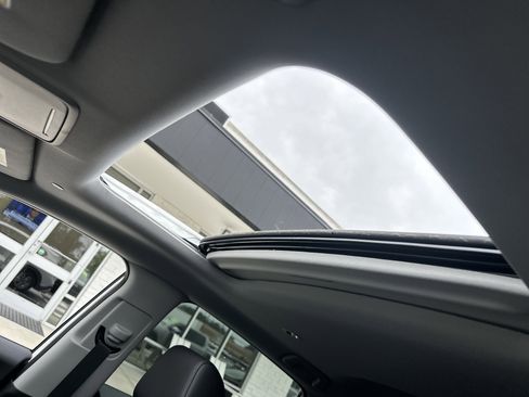 Used 2025 Acura ADX FWD image 12