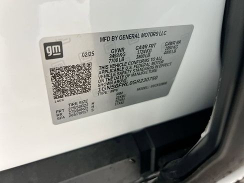 New 2025 Chevrolet Suburban Premier image 30